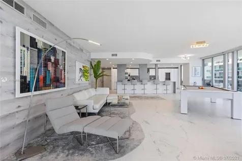 488 NE 18th Street Miami FL 33132