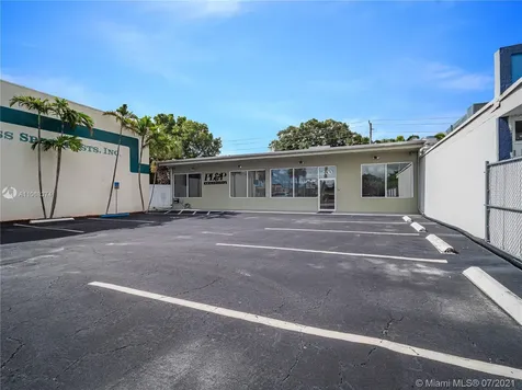 200 NE 44th Street Oakland Park FL 33334