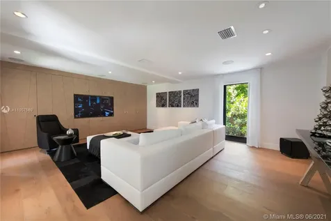 1611 W 24th Street Miami Beach FL 33140