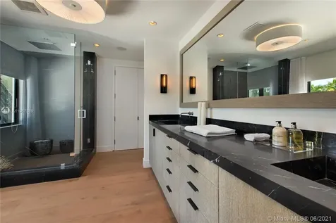 1611 W 24th Street Miami Beach FL 33140