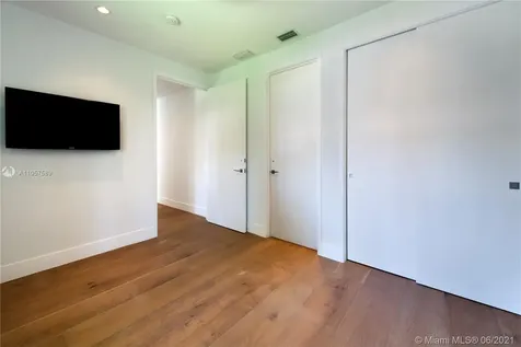 1611 W 24th Street Miami Beach FL 33140