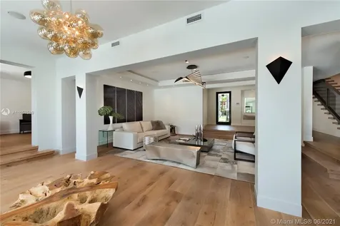 1611 W 24th Street Miami Beach FL 33140