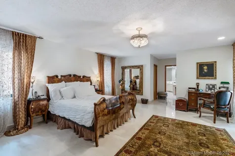 1711 NE 197th Terrace Miami FL 33179