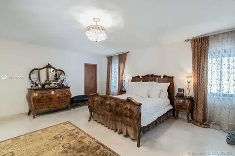 1711 NE 197th Terrace Miami FL 33179