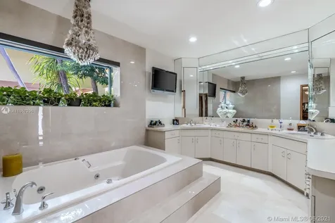 1711 NE 197th Terrace Miami FL 33179