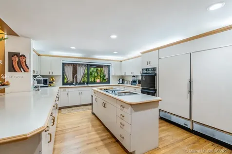 1711 NE 197th Terrace Miami FL 33179