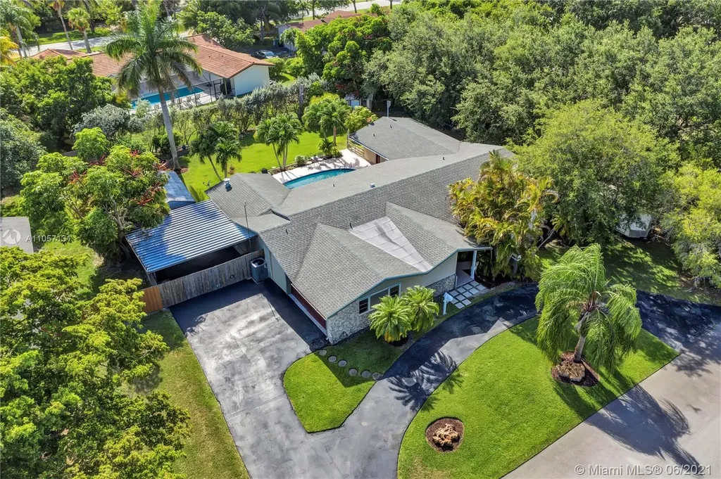 17637 SW 86th Avenue Palmetto Bay FL 33157