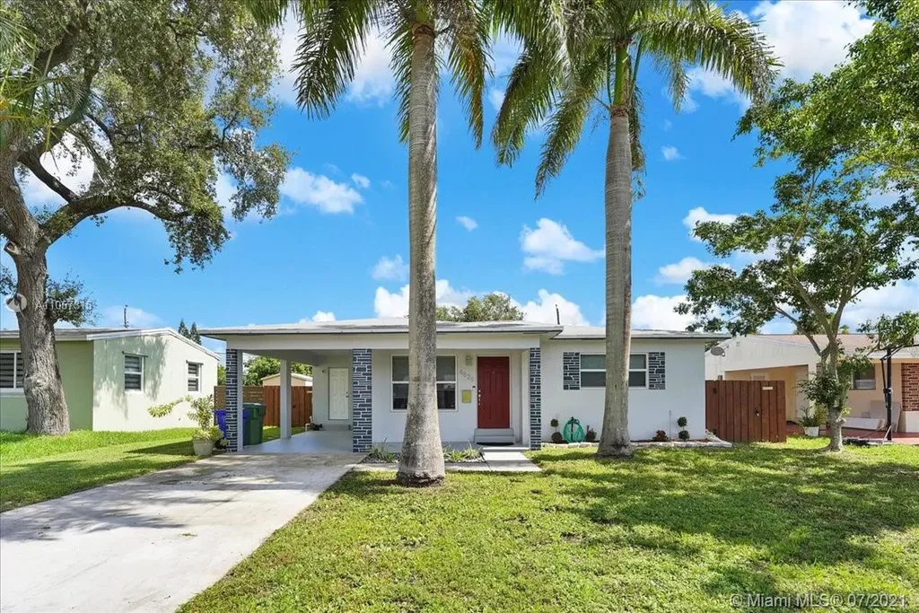 6829 SW 11th Street Pembroke Pines FL 33023