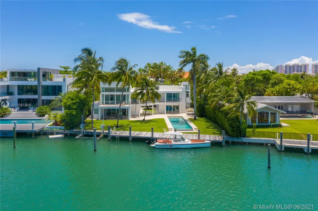 890 Harbor Drive Key Biscayne FL 33149