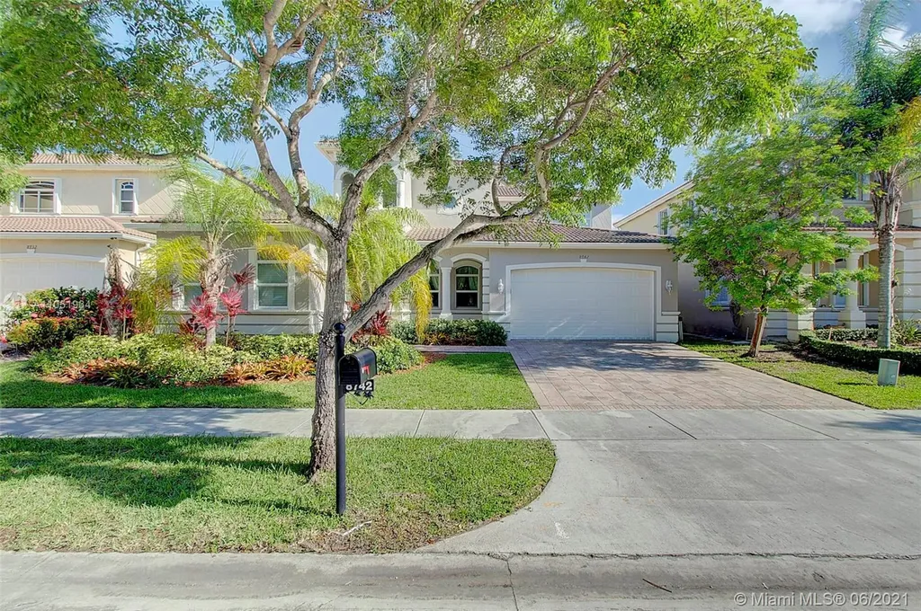 8742 SW 204th Lane Cutler Bay FL 33189