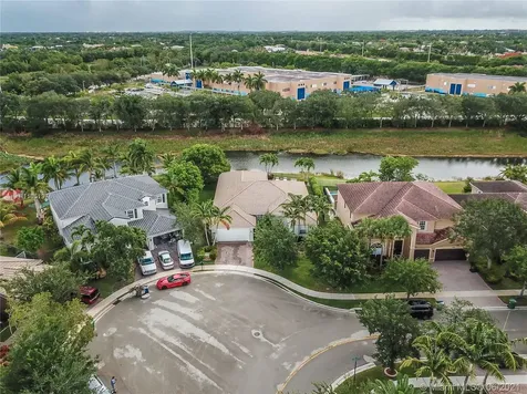 19233 N Gardenia Avenue Weston FL 33332