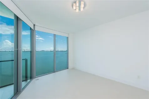 2900 NE 7th Avenue Miami FL 33137