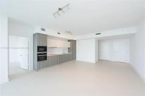 2900 NE 7th Avenue Miami FL 33137