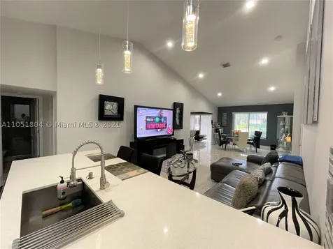7125 Mimosa Way Tamarac FL 33321