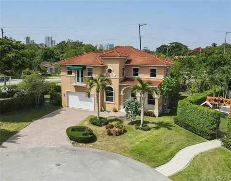7144 SW 69th Court Miami FL 33143