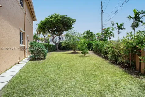 7144 SW 69th Court Miami FL 33143
