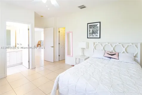 7144 SW 69th Court Miami FL 33143