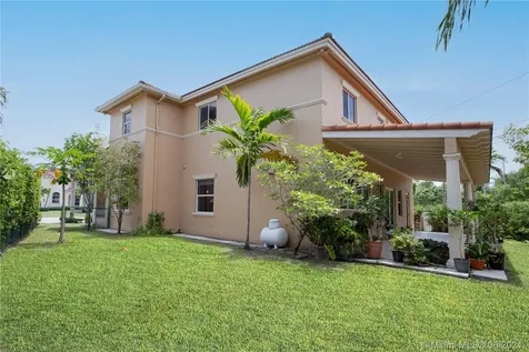7144 SW 69th Court Miami FL 33143
