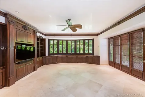 5970 N Bay Road Miami Beach FL 33140
