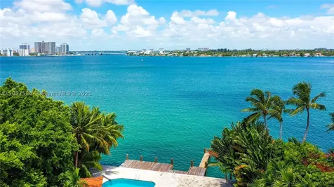 5970 N Bay Road Miami Beach FL 33140