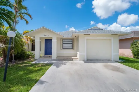 10448 SW 211th Street Cutler Bay FL 33189