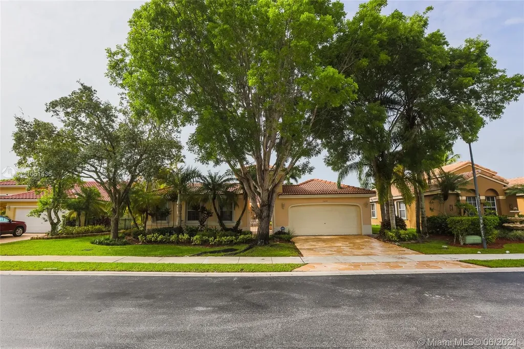 19894 SW 3rd Place Pembroke Pines FL 33029