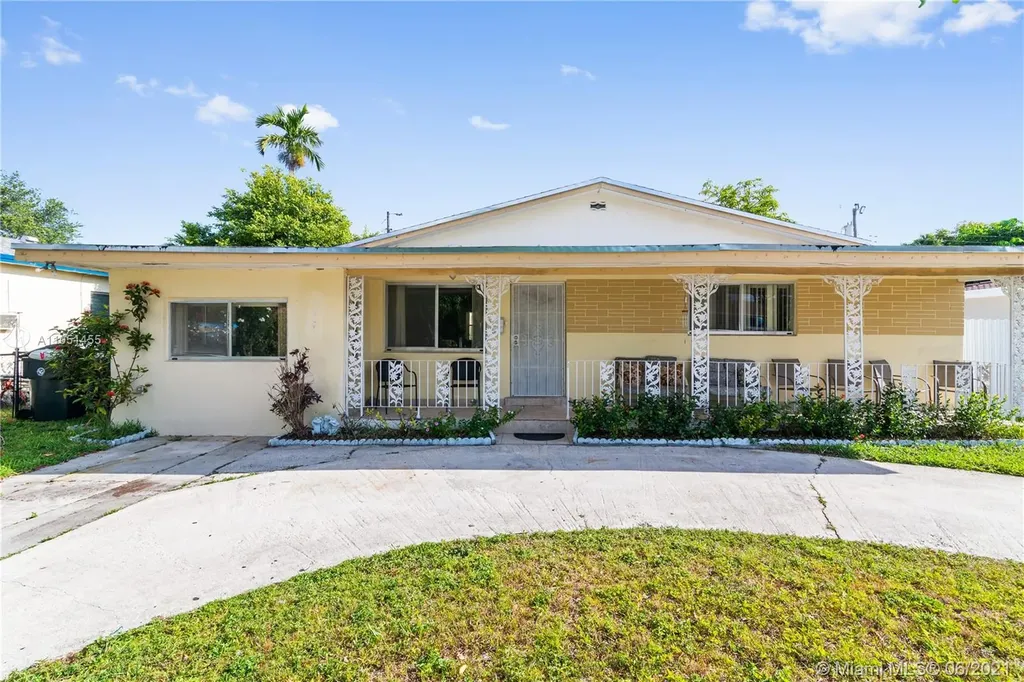 6685 NW 39th Street Virginia Gardens FL 33166