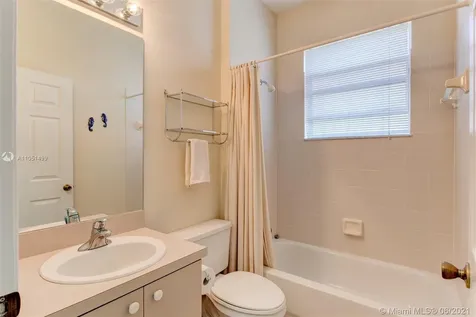 6230 Swans Terrace Coconut Creek FL 33073