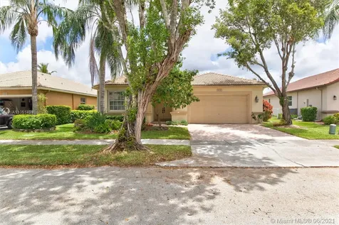 6230 Swans Terrace Coconut Creek FL 33073