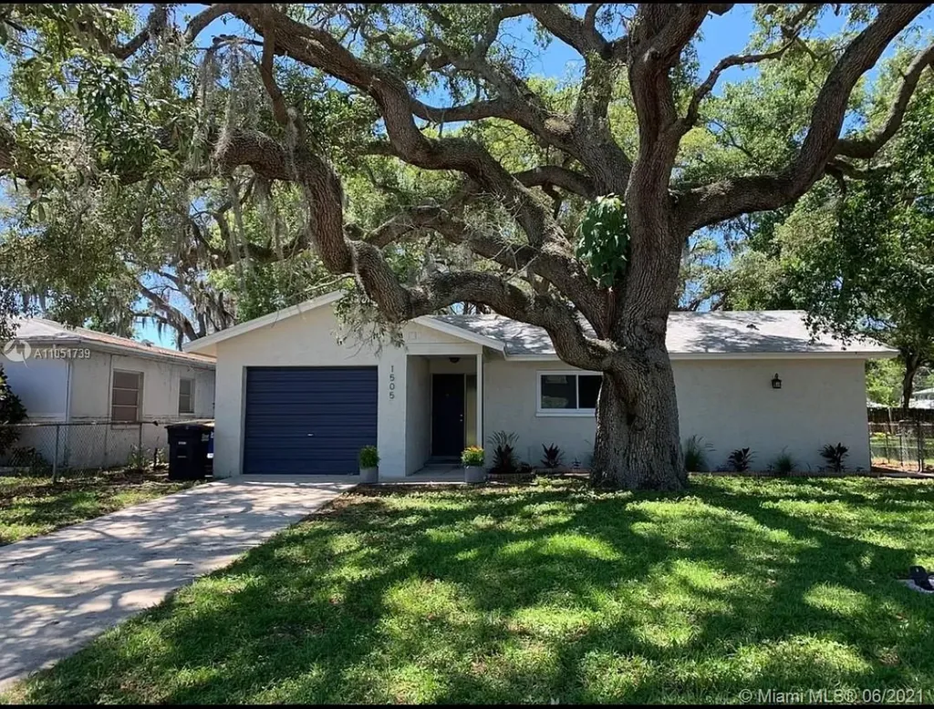 1505 Grove Street Clearwater FL 33755