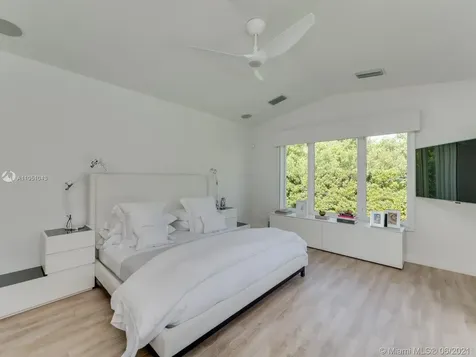 181 Island Drive Key Biscayne FL 33149