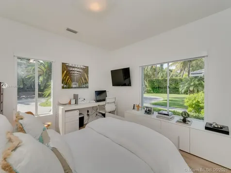 181 Island Drive Key Biscayne FL 33149