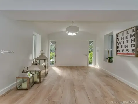 181 Island Drive Key Biscayne FL 33149