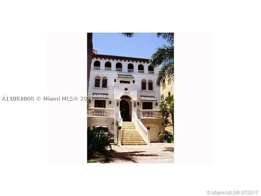 5856 Paradise Point Drive Palmetto Bay FL 33157