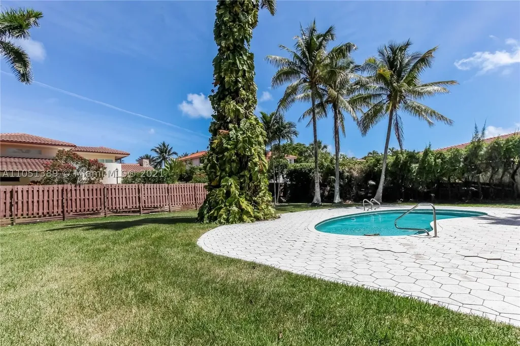 547 Golden Beach Drive Golden Beach FL 33160