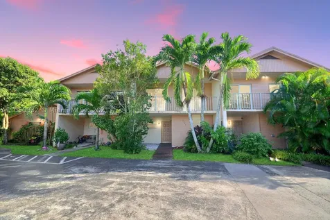 2246 Nova Village Drive Davie FL 33317