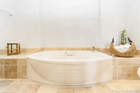 18201 Collins Avenue Sunny Isles Beach FL 33160
