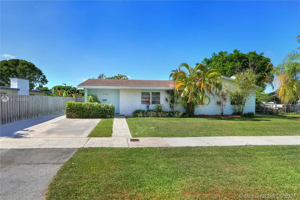 9261 SW 190th Street Cutler Bay FL 33157