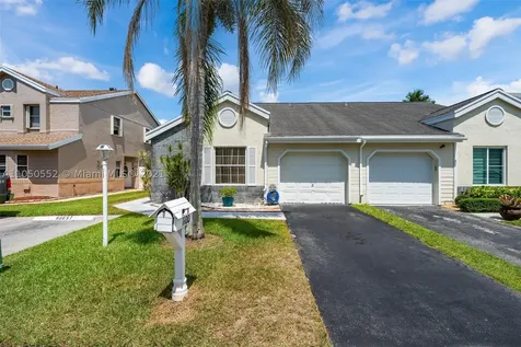 1100 SW 110th Lane Davie FL 33324