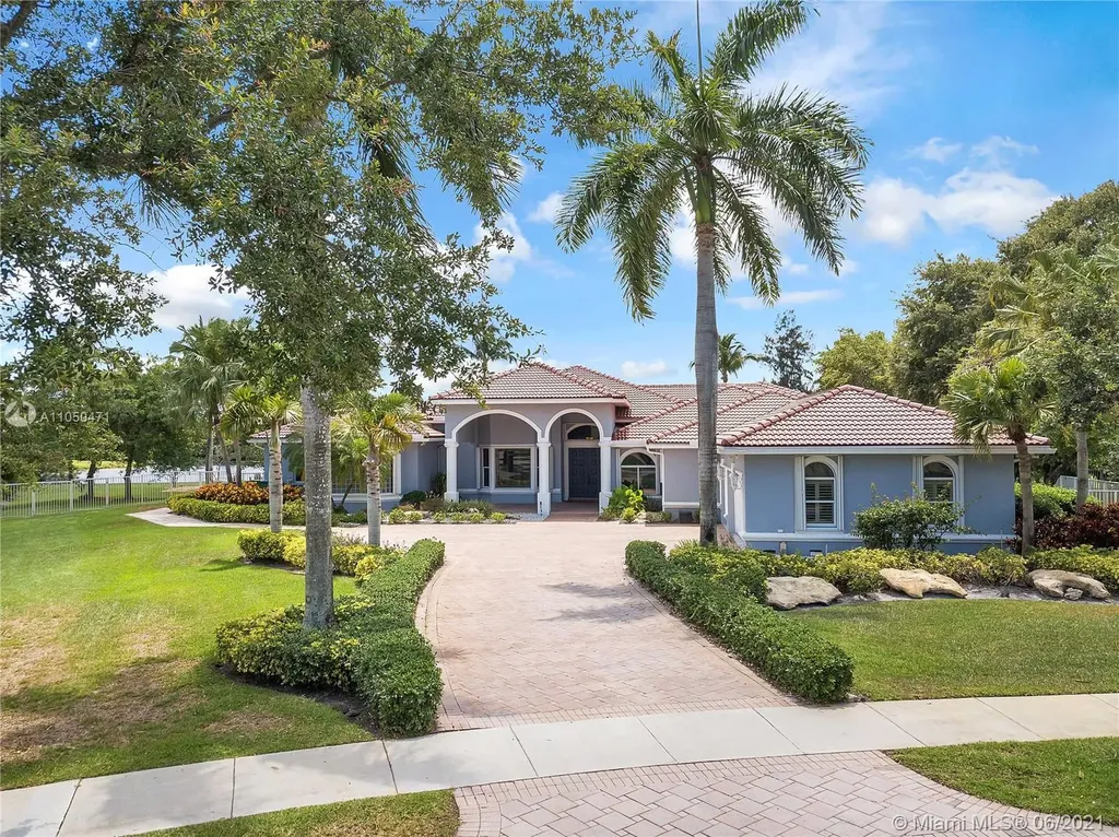 2599 SW 105th Terrace Davie FL 33324