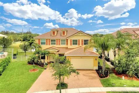 9230 Plantation Estates Drive Royal Palm Beach FL 33411