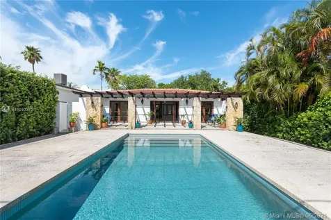 3531 Vista Court Miami FL 33133