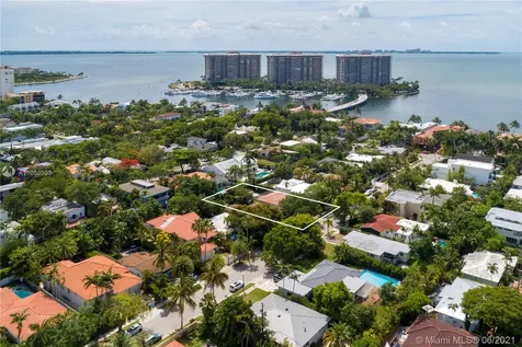 3531 Vista Court Miami FL 33133