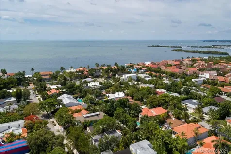 3531 Vista Court Miami FL 33133