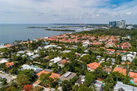3531 Vista Court Miami FL 33133