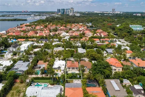 3531 Vista Court Miami FL 33133