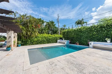 3531 Vista Court Miami FL 33133