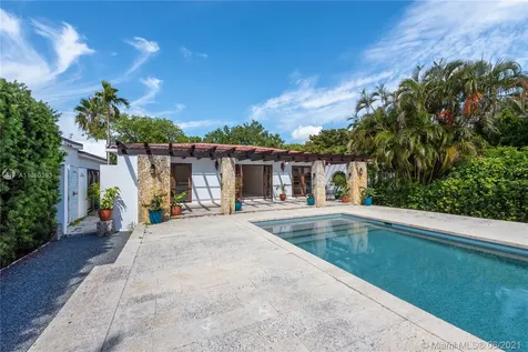 3531 Vista Court Miami FL 33133