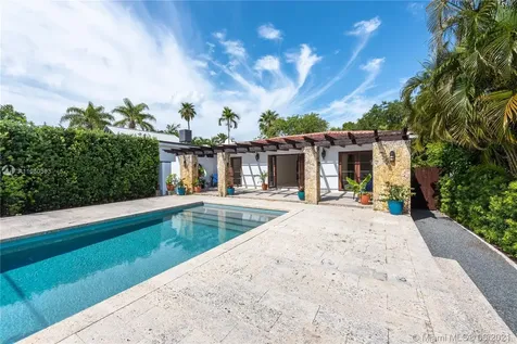 3531 Vista Court Miami FL 33133
