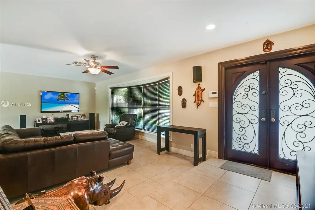 1901 NE 206th Terrace Miami FL 33179